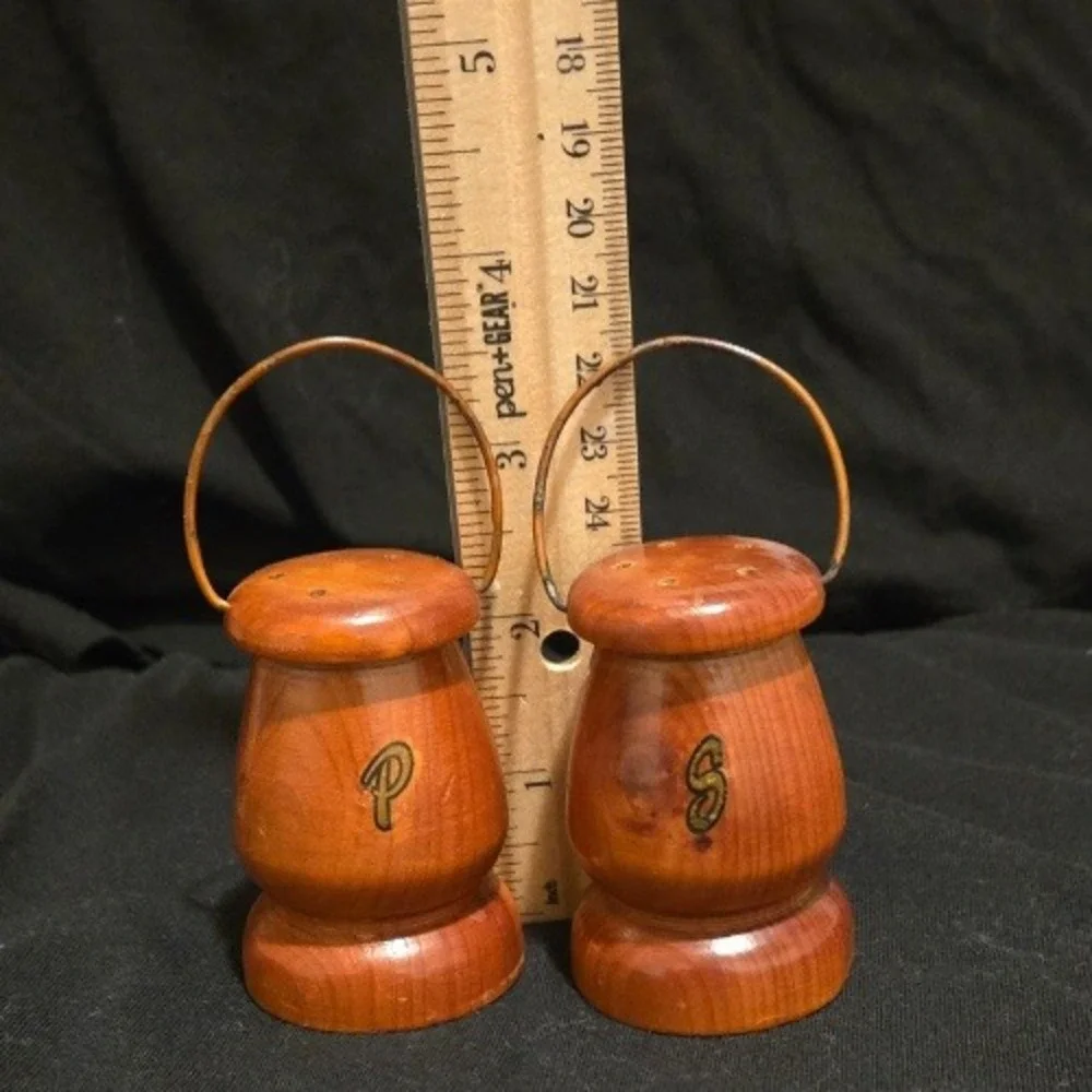 Vintage Wooden Salt Pepper‎ Shakers Set Handles P S Engraved Rustic Kitchenware